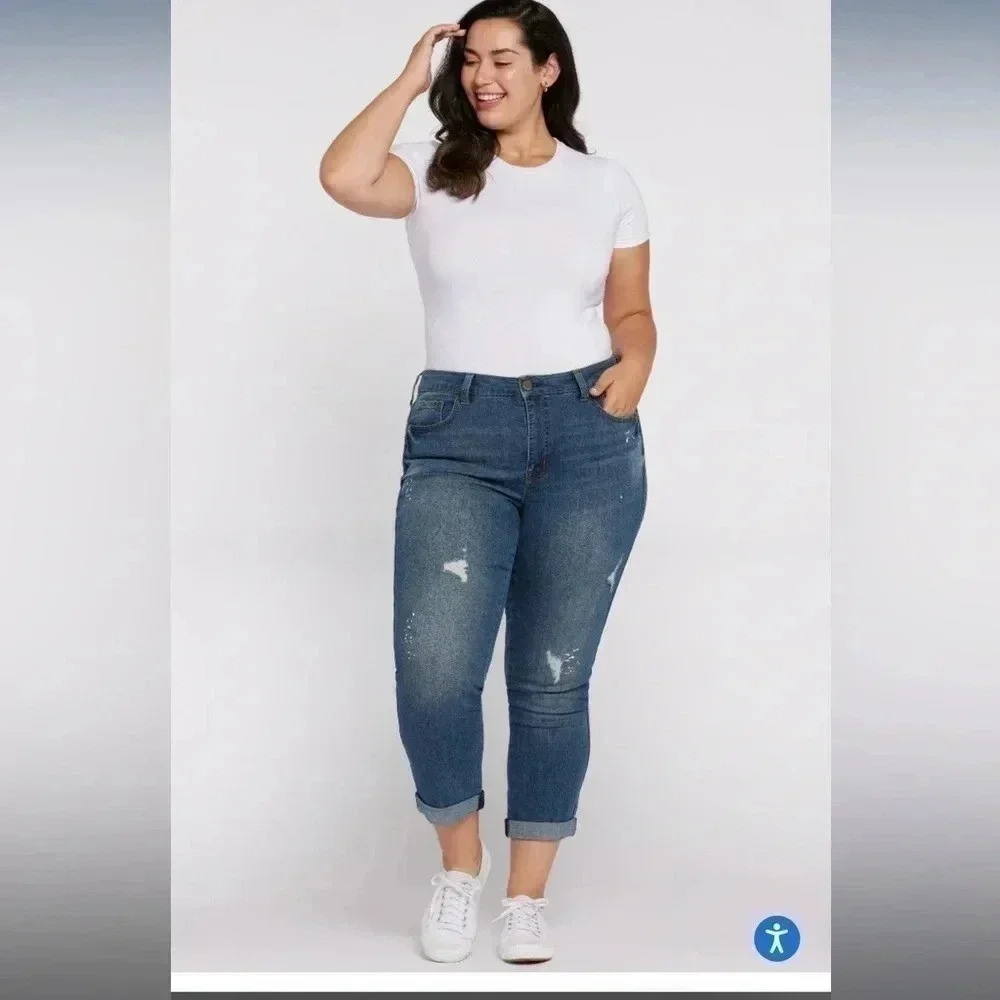 Seven7 medium wash distressed cuffed weekend easy boyfriend jeans sz 12